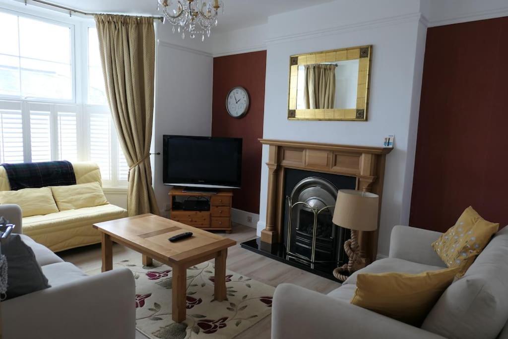 Spacious First Floor Family Flat, Sea View Торкі Екстер'єр фото